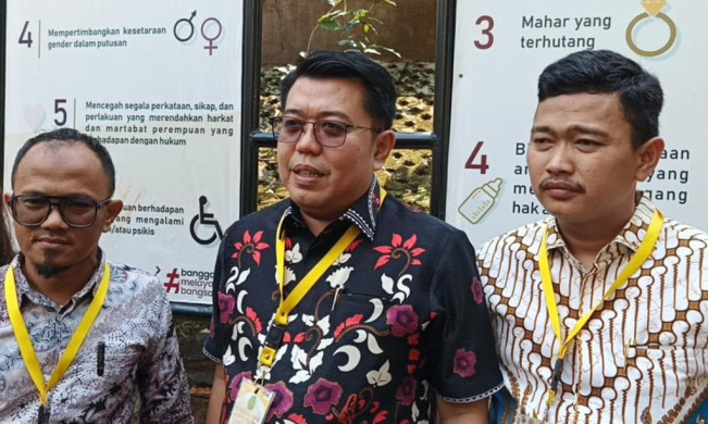 Kuasa hukum Bedu, Dendy Finsa dan tim. (FTNews/Raka)